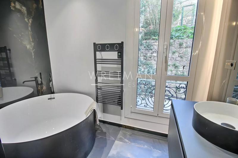 Appartement - 80 m² - 3 pièces