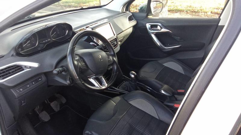 Peugeot 2008 1.2 PureTech 110 Allure