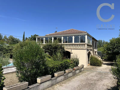 Villa - 180 m² - 6 pièces