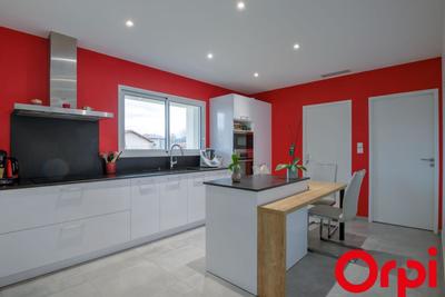 Maison - 140 m² - 4 pièces