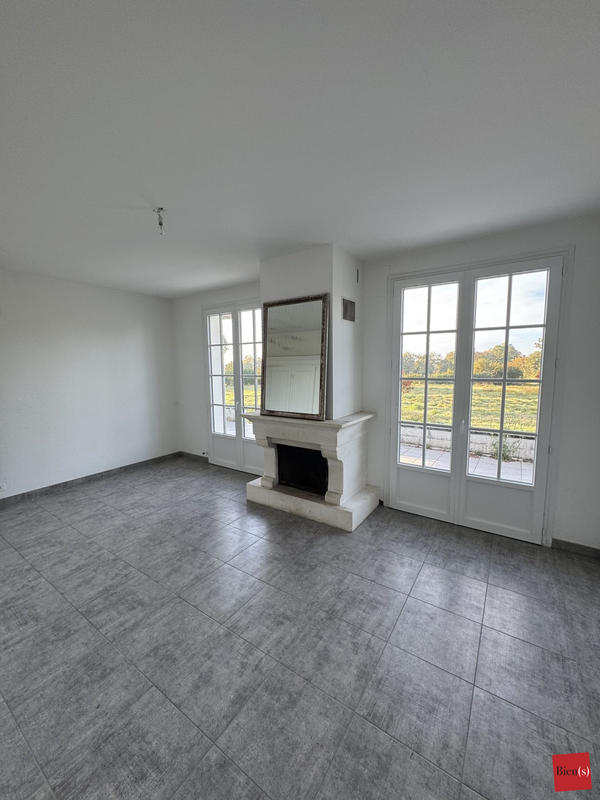 Maison contemporaine - 237 m² - 11 pièces