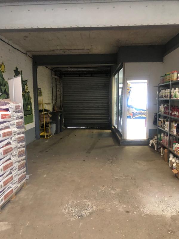 Local d'activités - 113 m²