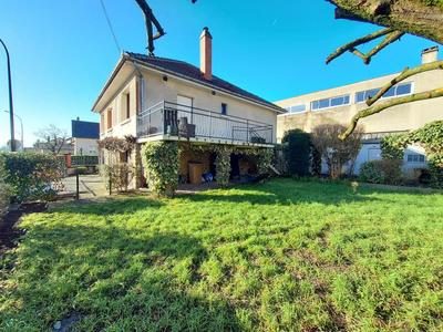 Maison - 171 m² - 7 pièces