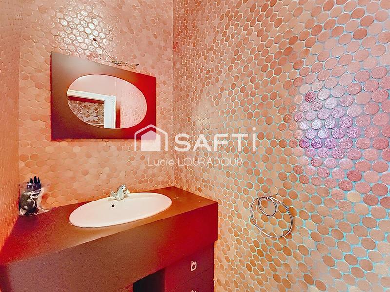 Maison - 257 m² - 11 pièces