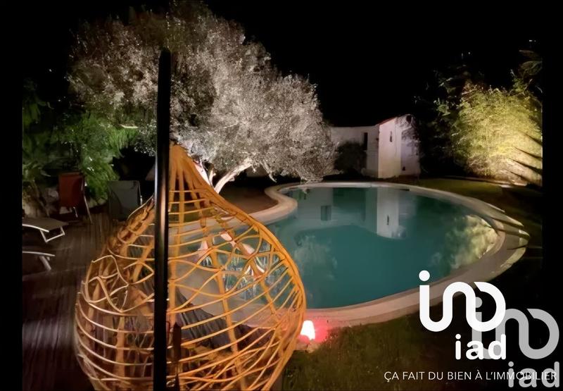 Maison - 203 m² - 9 pièces