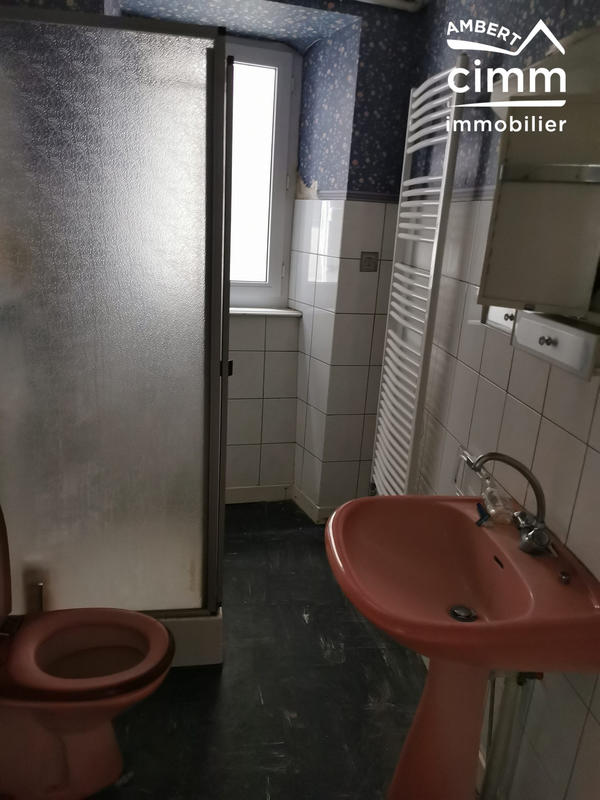 Maison - 220 m² - 8 pièces