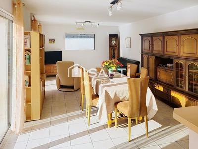 Maison - 92 m² - 5 pièces