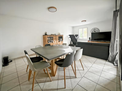 Appartement - 90 m² - 5 pièces