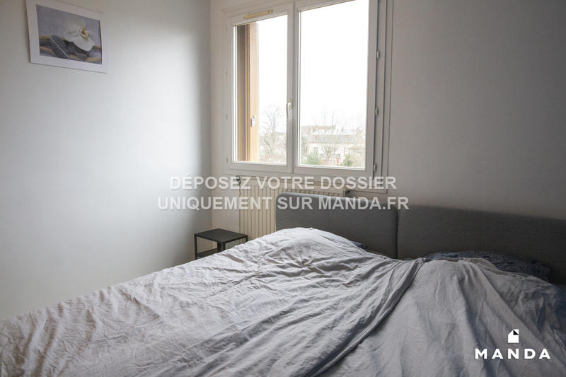 Chambre - 9 m² - 4 pièces