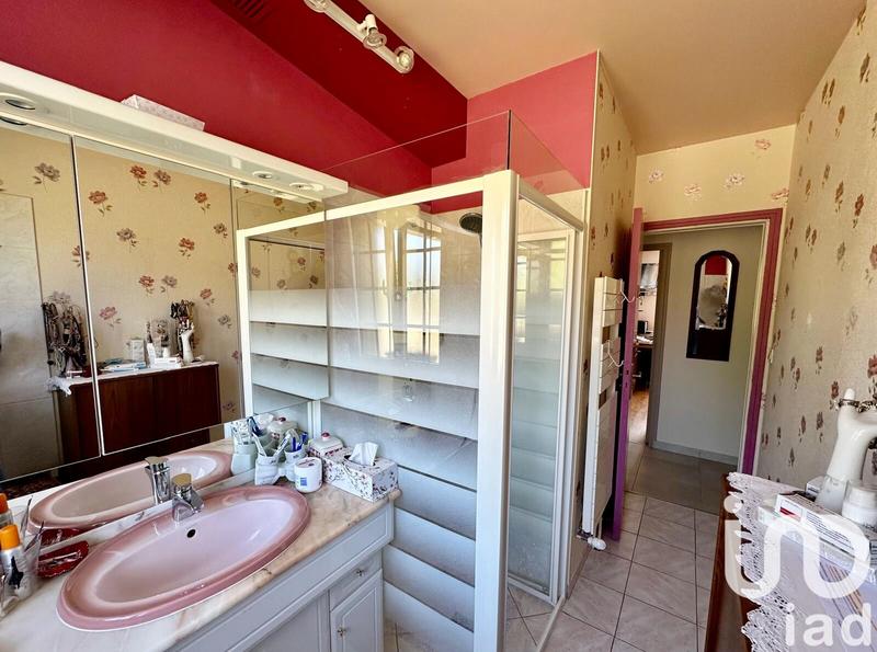 Maison - 185 m² - 8 pièces