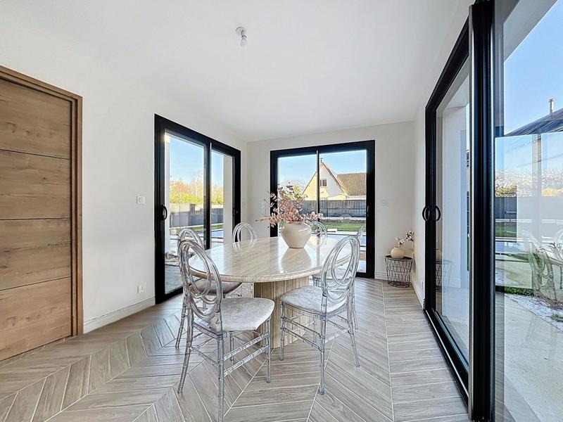 Maison - 182 m² - 6 pièces