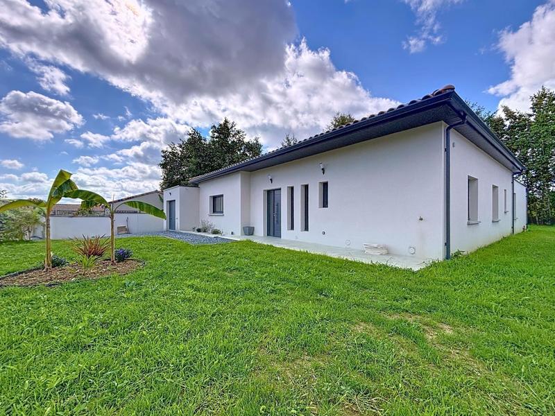 Maison - 180 m² - 7 pièces