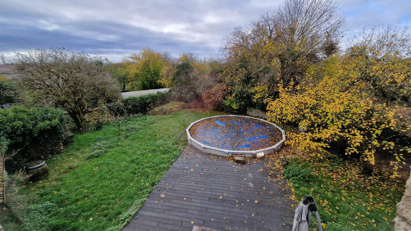 Maison - 270 m² - 8 pièces