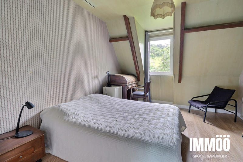 Maison - 187 m² - 7 pièces