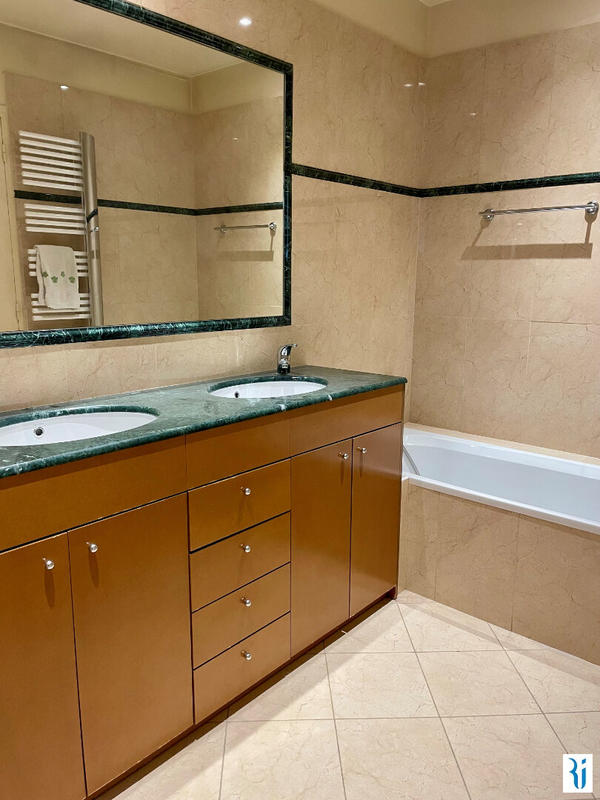 Appartement - 143 m² - 4 pièces