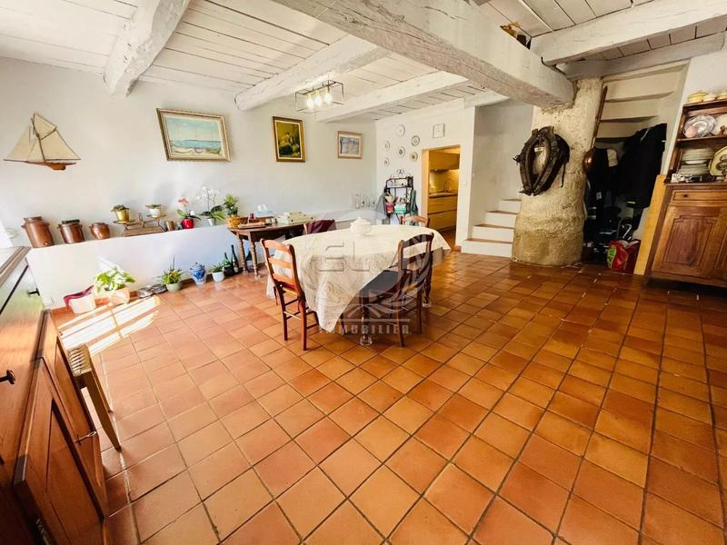 Maison - 143 m² - 4 pièces