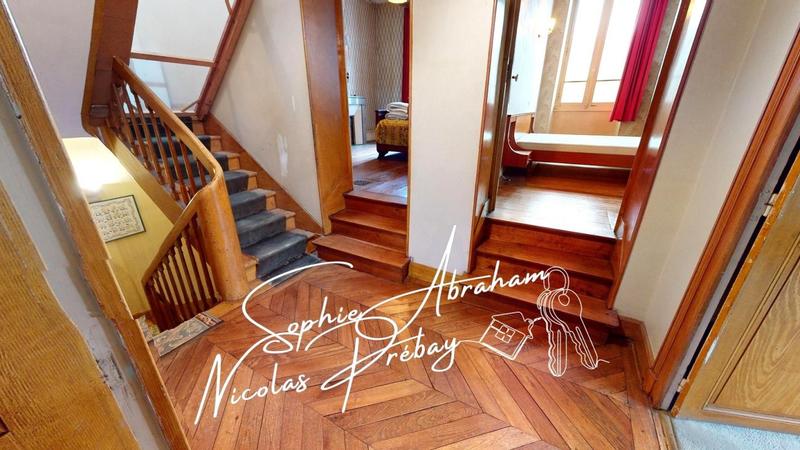 Maison - 183 m² - 7 pièces