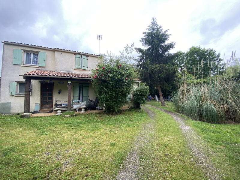 Maison - 102 m² - 4 pièces