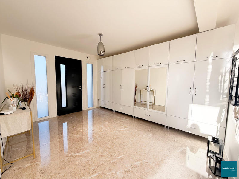 Maison contemporaine - 203 m² - 5 pièces