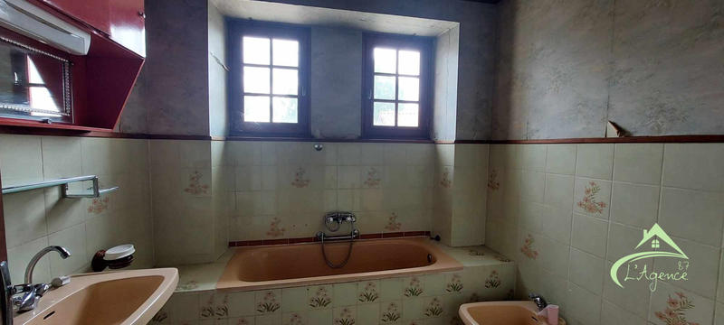 Maison - 104 m² - 6 pièces