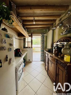 Maison - 260 m² - 7 pièces