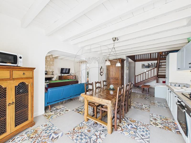 Maison - 271 m² - 10 pièces