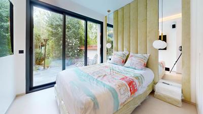 Villa - 262 m² - 9 pièces