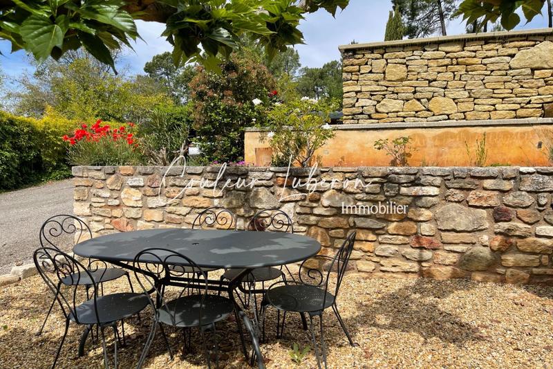 Maison - 310 m² - 14 pièces