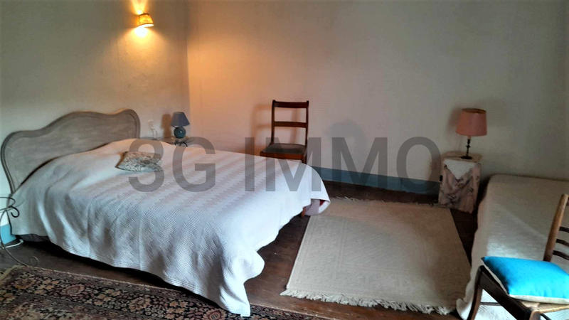 Maison - 324 m² - 16 pièces