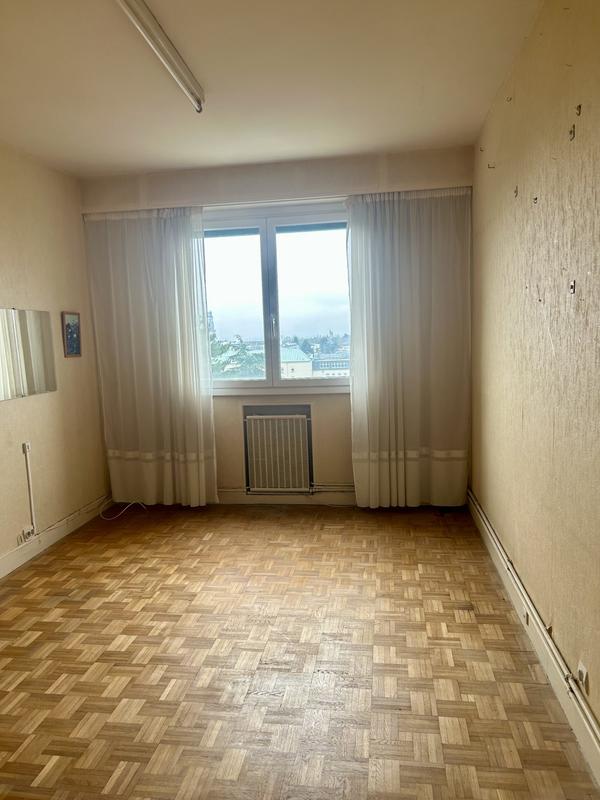 Appartement - 162 m² - 8 pièces