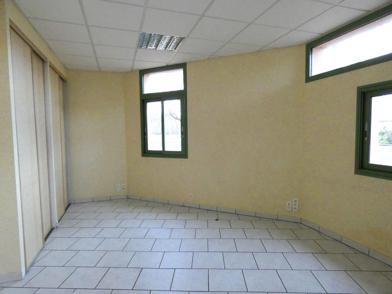 Local commercial - 142 m²