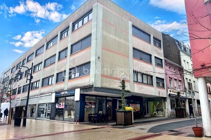 Immeuble - 1 700 m² - 45 pièces