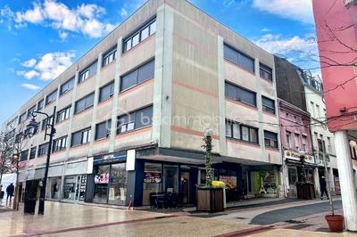 Immeuble - 1 700 m² - 45 pièces