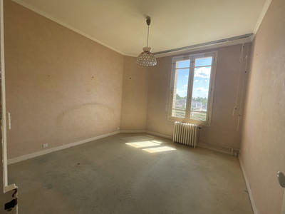 Maison - 92 m² - 5 pièces