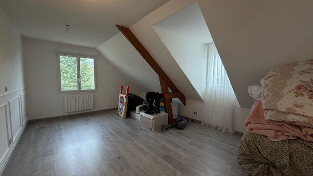 Maison - 290 m² - 9 pièces