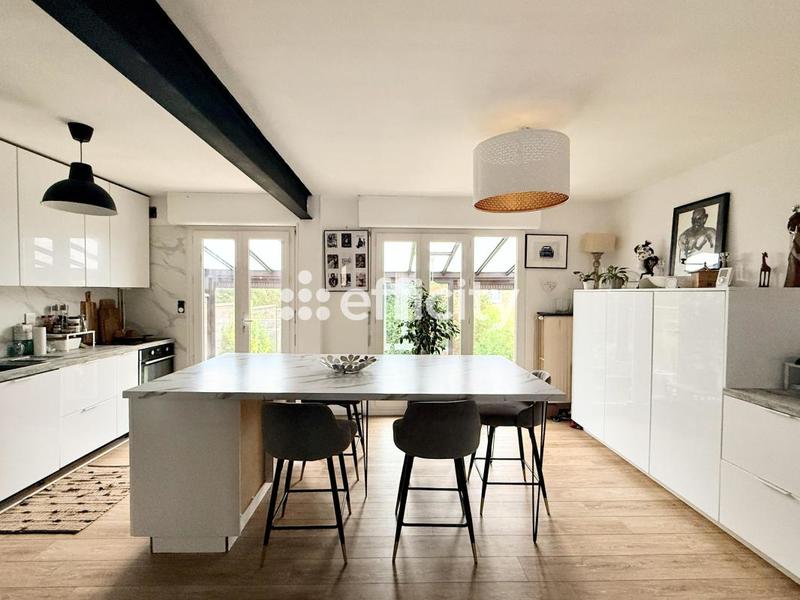 Maison - 91 m² - 5 pièces