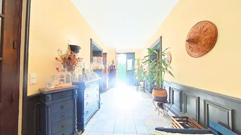 Maison - 335 m² - 6 pièces