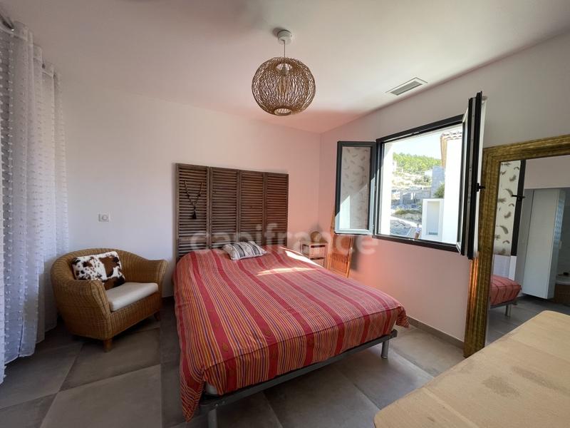 Maison - 165 m² - 6 pièces