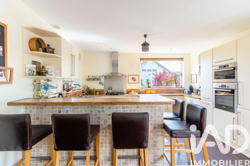 Maison - 189 m² - 9 pièces