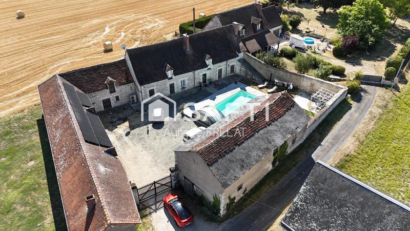 Maison - 240 m² - 7 pièces