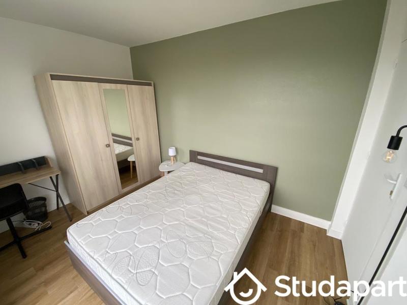 Chambre - 11 m² - 1 pièce