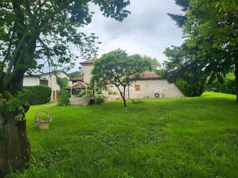 Maison en pierre - 118 m² - 4 pièces