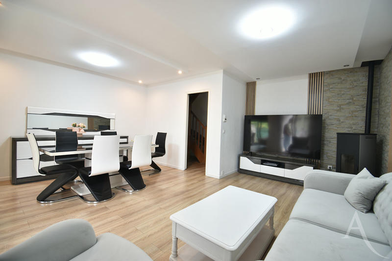 Maison - 105 m² - 6 pièces