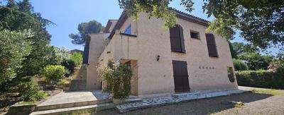 Maison - 207 m² - 6 pièces