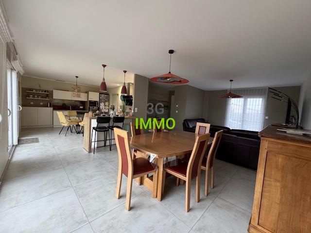 Maison contemporaine - 146 m² - 6 pièces