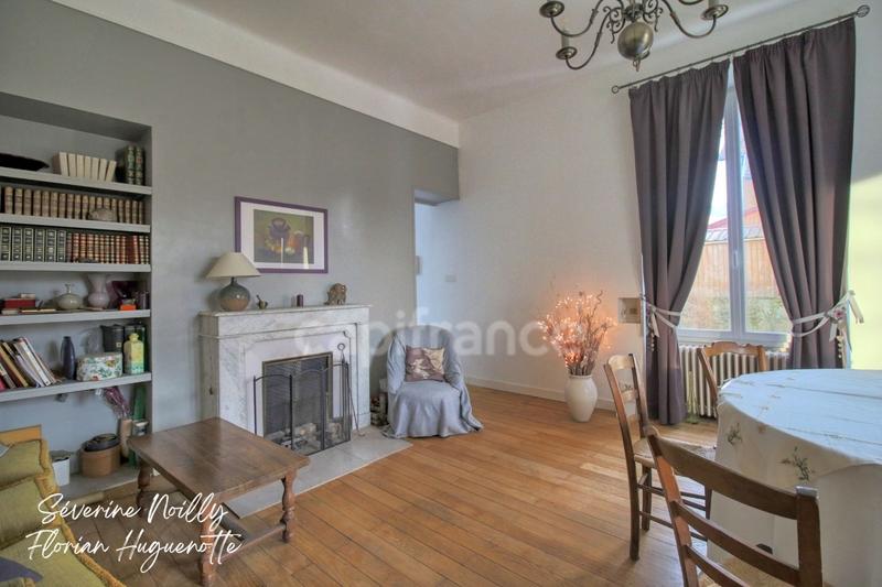 Maison bourgeoise - 252 m² - 8 pièces