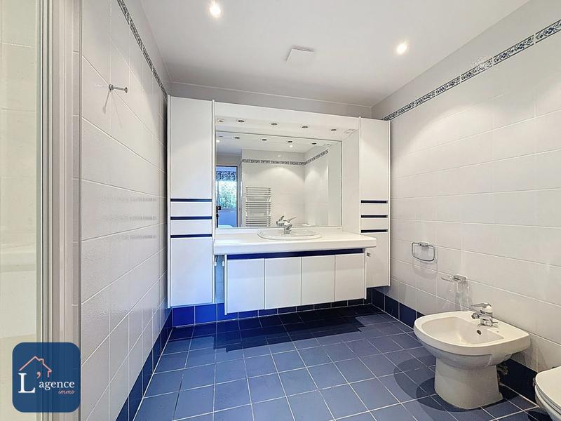 Appartement - 349 m² - 6 pièces