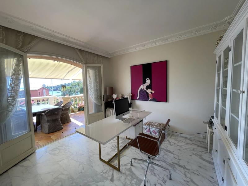 Villa - 260 m² - 6 pièces