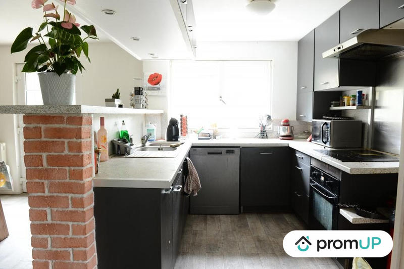 Maison - 180 m² - 8 pièces