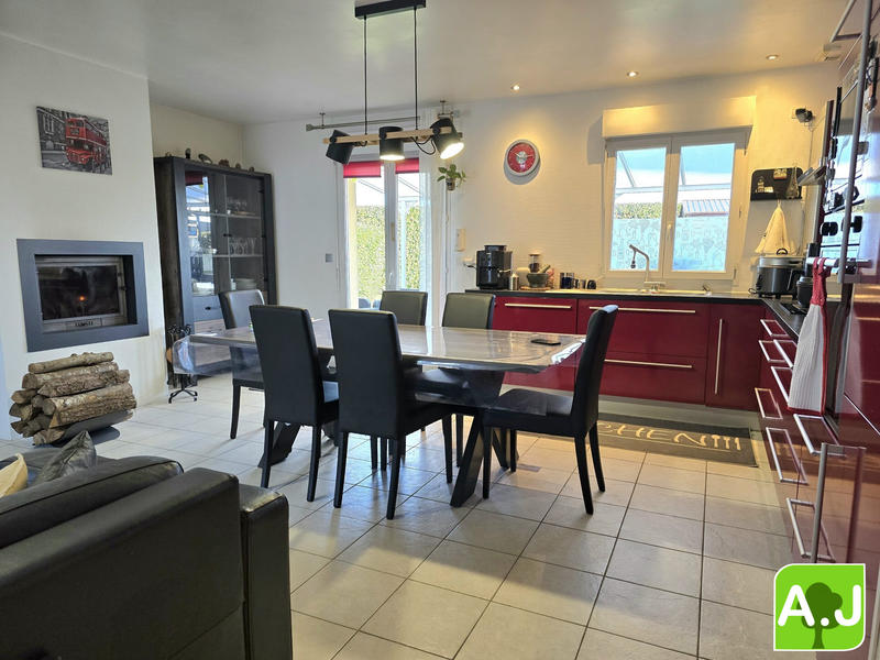 Maison - 87 m² - 5 pièces